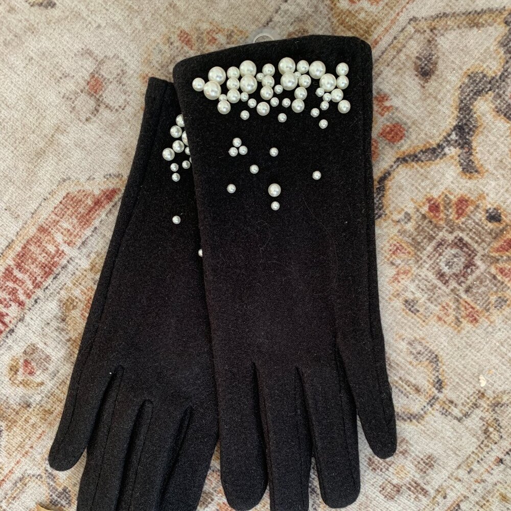 Black Wool Felted Pearl Beaded Gloves